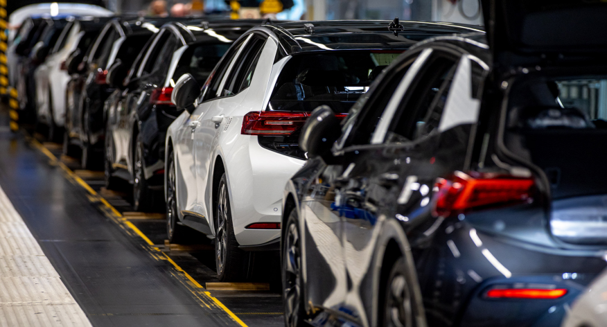Automobile : le marché progresse et change de physionomie